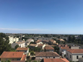 BEL APPARTEMENT AVEC VUE ET PARKING PRIVE